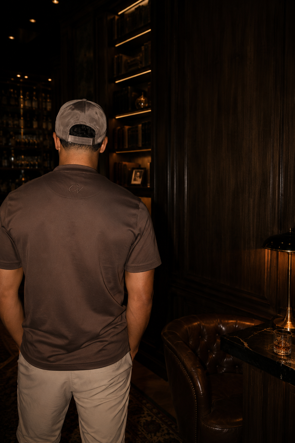 Cavarè T-shirt gedragen in lifestyle setting
